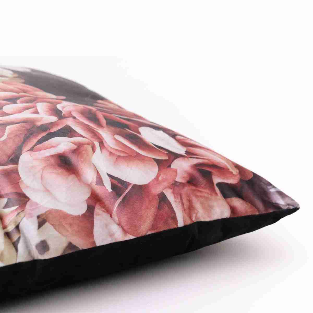 cuscino floreale fotorealistico nero a noleggio dettaglio