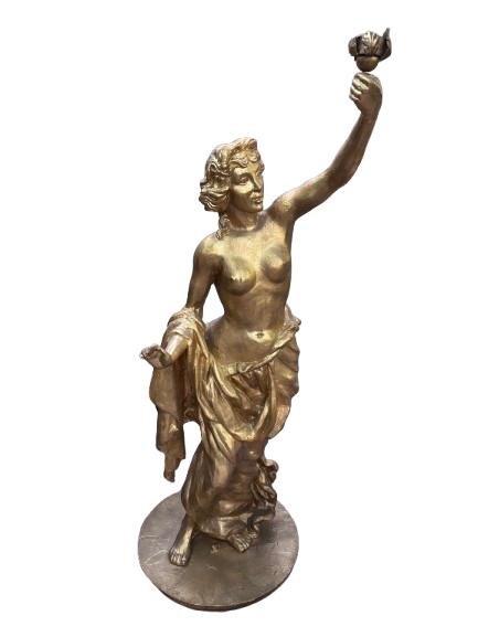 Statua donna oro 2