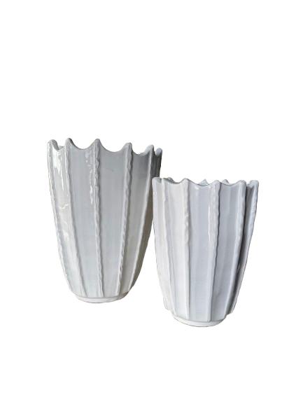 Vaso Hole bianchi in ceramica lavorata