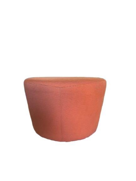 Pouf arancio in tessuto