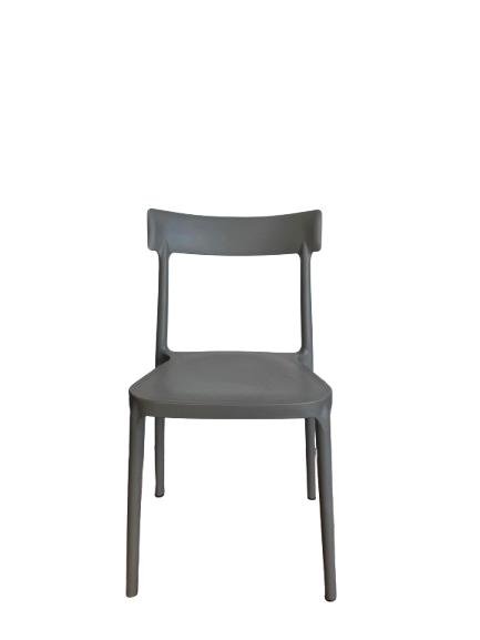 Sedia grigia in propilene